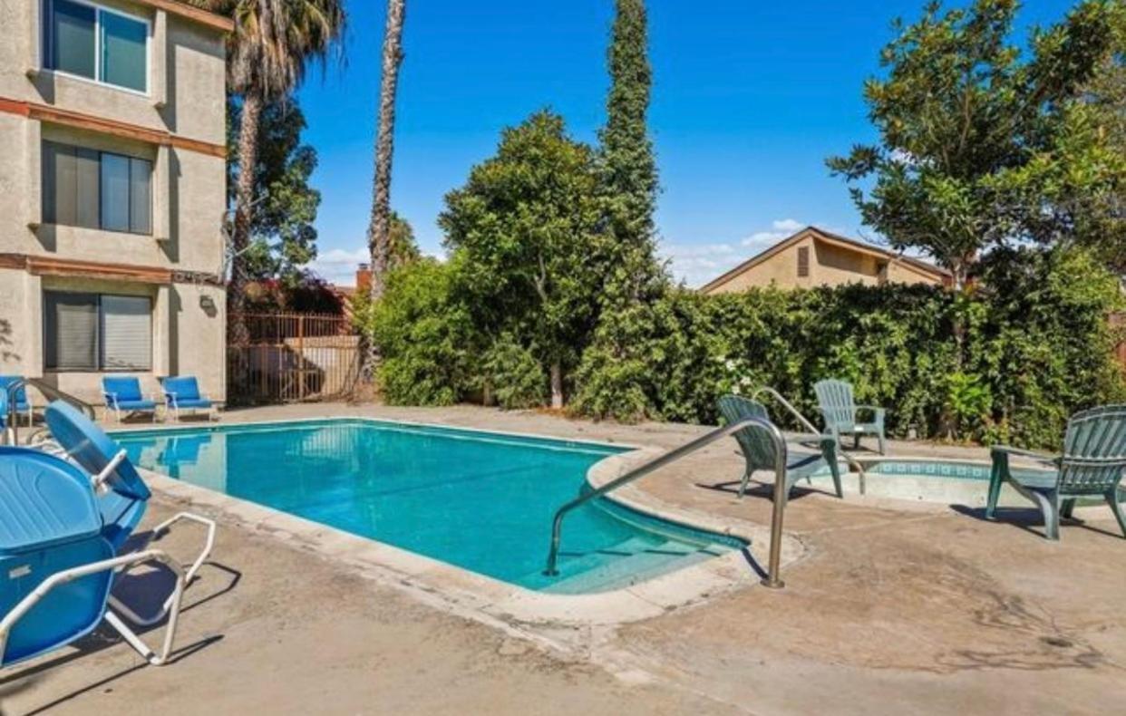 Near Lax & Sofi Los Angeles